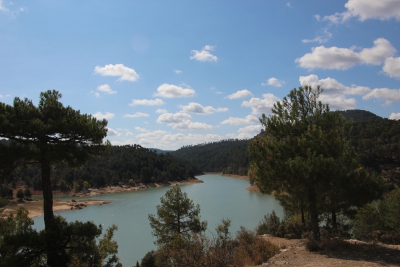 Embalse de la Toba. Uña_