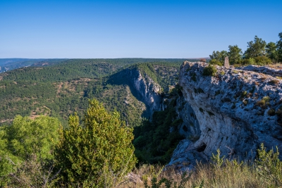 Mirador Cueva del Armentero. Cuenca.-
