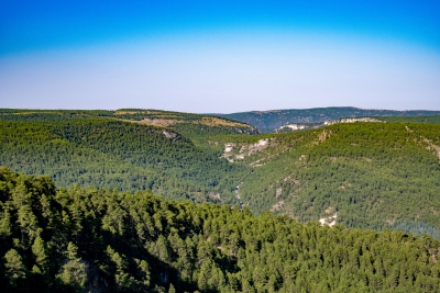 Mirador Cueva del Armentero. Cuenca.-
