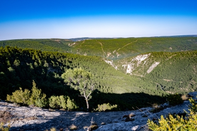 Mirador Cueva del Armentero. Cuenca.-